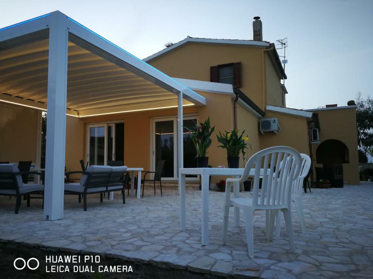 B&B Fiori Di Pesco Fertilia Exterior photo